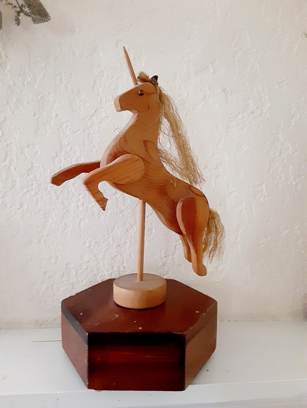 Wooden Unicorn Horse Musical Lara's Theme - Picture 4 of 6